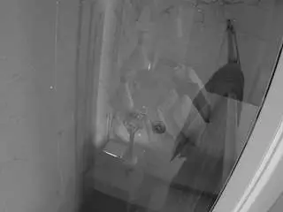 Camsoda Private Sex Chat of voyeurcam-casa-salsa-bathroom-12