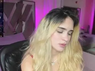 Camsoda Free Porn Cam of noa-cooper