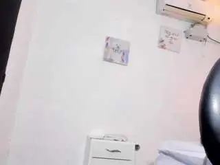 Camsoda Live Sex Cam of amber-dior