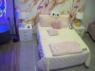 Camsoda Private Sex Chat of voyeurcam-casa-salsa-bedroom-6