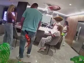 Camsoda Nude Webcam of voyeurcam-casa-salsa-fishtank