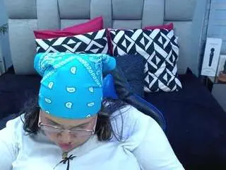 Camsoda Free Porn Cam of evelinzaens