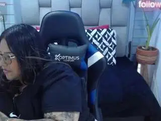 Camsoda Free Porn Cam of evelinzaens