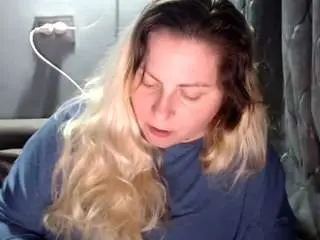 Camsoda Free Live Porn of candycream17