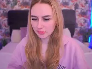 Camsoda Free Porn Cam of divinejaass