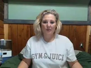 Camsoda Free Porn Cam of lisalovexxx