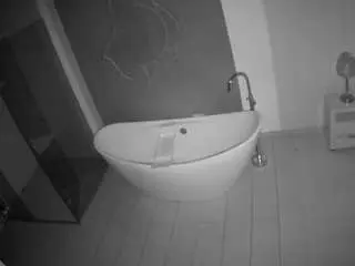 Camsoda Free Live Porn of voyeurcam-casa-salsa-bathroom-5