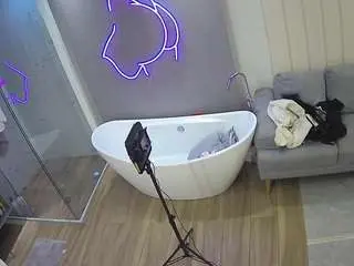 Camsoda Free Porn Cam of voyeurcam-casa-salsa-bathroom-5