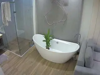Camsoda Free Porn Cam of voyeurcam-casa-salsa-bathroom-5