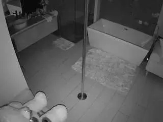 Camsoda Free Live Porn of voyeurcam-casa-salsa-bathroom-3