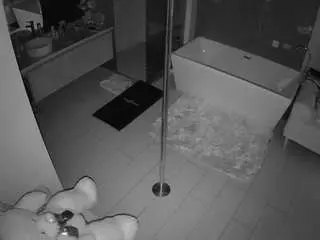 Camsoda Sex Cam of voyeurcam-casa-salsa-bathroom-3