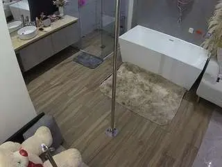 Camsoda Nude Webcam of voyeurcam-casa-salsa-bathroom-3