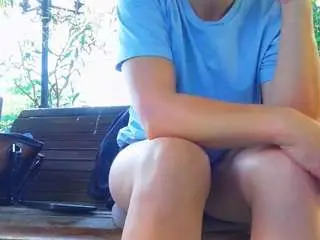 Camsoda Sex Chat of mellysquirtybiglabia