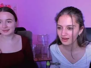 Camsoda Sex Cam of leslie-bird