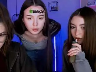 Camsoda Watch Live Sex Cams of leslie-bird