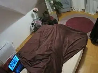 Camsoda Live Sex of voyeurcam-julmodels-whitebed-4