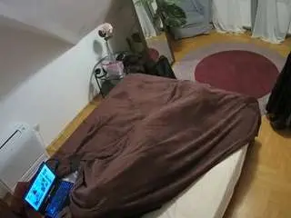 Camsoda Adult Webcams of voyeurcam-julmodels-whitebed-4