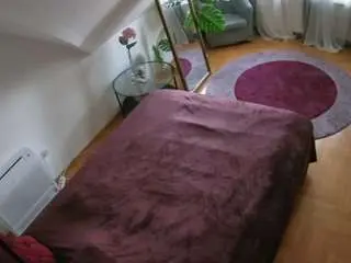 Camsoda Free Porn Cam of voyeurcam-julmodels-whitebed-4