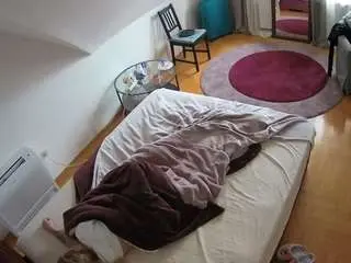 Camsoda Free Porn Cam of voyeurcam-julmodels-whitebed-4