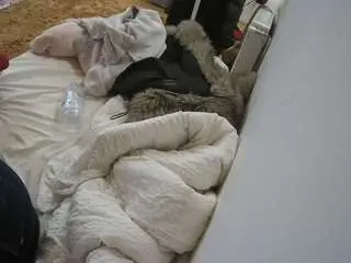 Camsoda Nude Webcam of voyeurcam-julmodels-whitebed-4