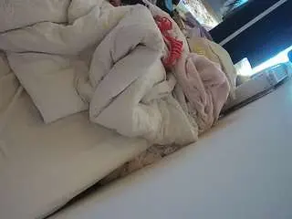 Camsoda Live Sex of voyeurcam-julmodels-whitebed-4