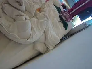 Camsoda Sex Chat of voyeurcam-julmodels-whitebed-4