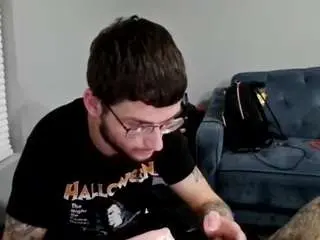 Camsoda Nude Webcam of youngkubenski215