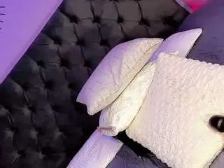 Camsoda Best Webcam of cute-enderlyn21