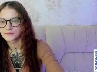 Camsoda Sex Cam of krisdoeil