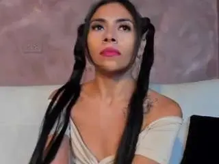 Camsoda Nude Webcam of emma-hiill