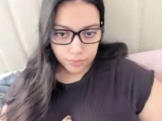 Camsoda Watch Live Sex Cams of roniewester
