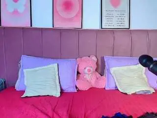 Camsoda Sex Cam of naia-cruz1