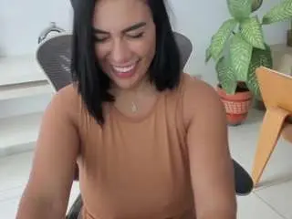 Camsoda Watch Live Sex Cams of emilybrowm