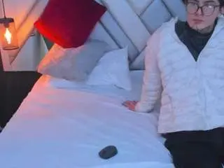 Camsoda Nude Webcam of xhotdesire-fx