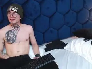 Camsoda Nude Webcam of xhotdesire-fx
