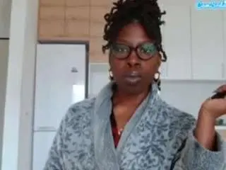 Camsoda Watch Live Sex Cams of yourmadamindigo