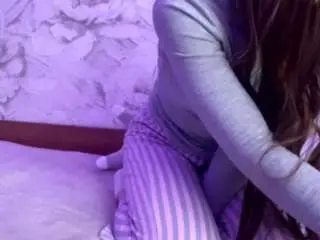 Camsoda Sex Cam of emelinehizkiya