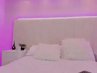 Camsoda Free Porn Cam of karina-milf