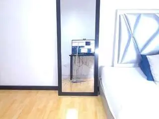 Camsoda Sex Cam of goldenn-ass1