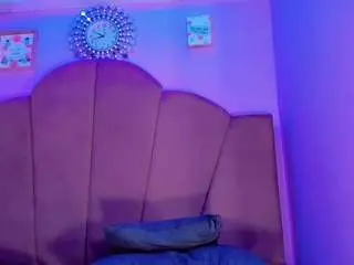 Camsoda Nude Webcam of valeriaaguilar