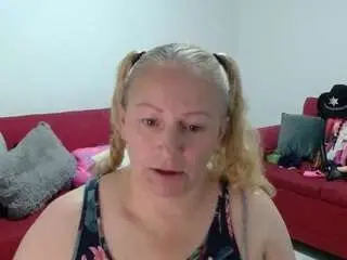 Camsoda Adult Webcams of emperatrizmessy