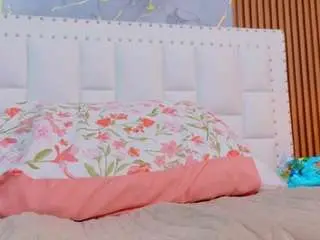 Camsoda Free Live Porn of naughtyebonyy