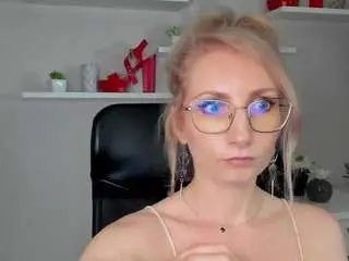 Camsoda Adult Webcam of cinderellamoon