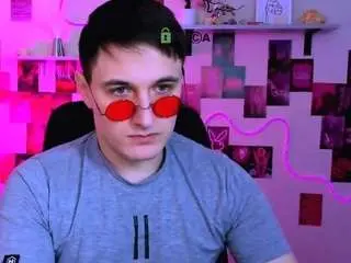 Camsoda Watch Live Sex Cams of beauty-liam