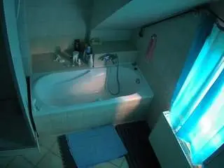 Camsoda Live Porn of voyeurcam-julmodels-bath-2nd-1