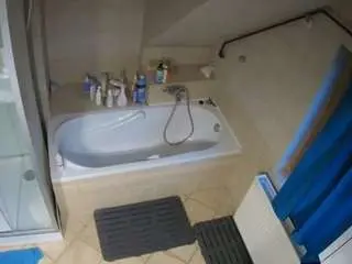 Camsoda Adult Webcam of voyeurcam-julmodels-bath-2nd-1