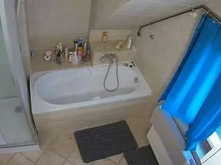 Camsoda Live Porn of voyeurcam-julmodels-bath-2nd-1