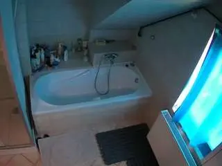 Camsoda Free Live Porn of voyeurcam-julmodels-bath-2nd-1