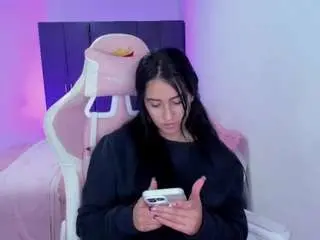 Camsoda Nude Webcam of isa-diamond