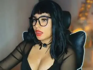 Camsoda Nude Webcam of layla-nicols